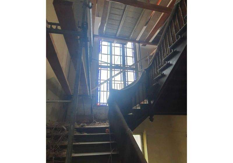 hübsches Mehrfamilienhaus sanierungsbedürftig