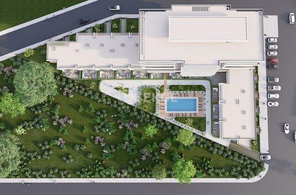 Apartments in a Complex with a Pool in İzmir Karşıyaka