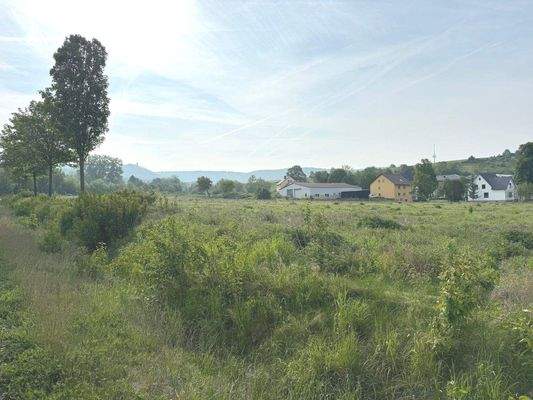 Grundstück von der Straße 
