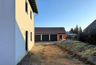 Außenanischt Süd mit Garage