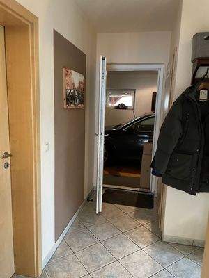 Hausinterner Übergang vom Flur in die Garage