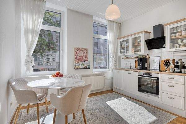 Küche mit Essbereich