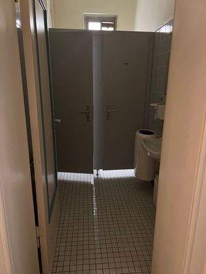 Öffentliche Toilette