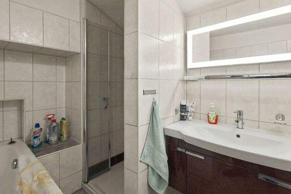 Mieterbad in EG-Wohnung Dusche