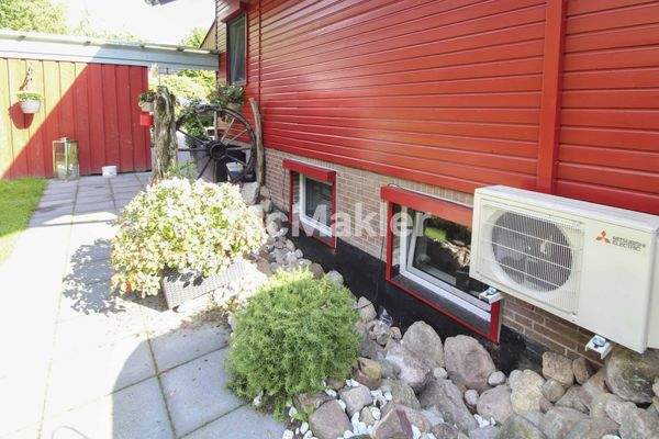 Seitenansicht mit Klimaanlage