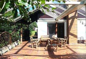 überdachte Terrasse