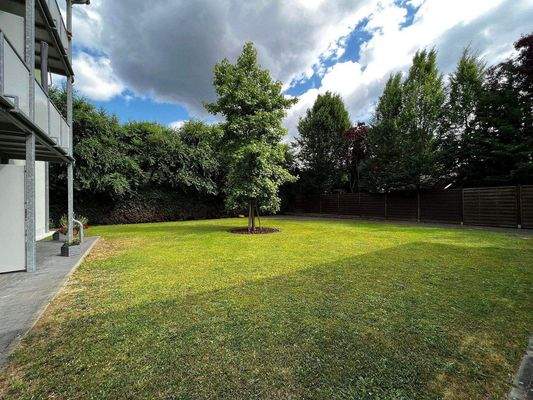 Berl 6b+c - Außenanlagen.JPG