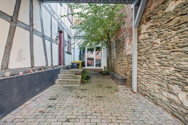 Innenhof mit Hauseingang