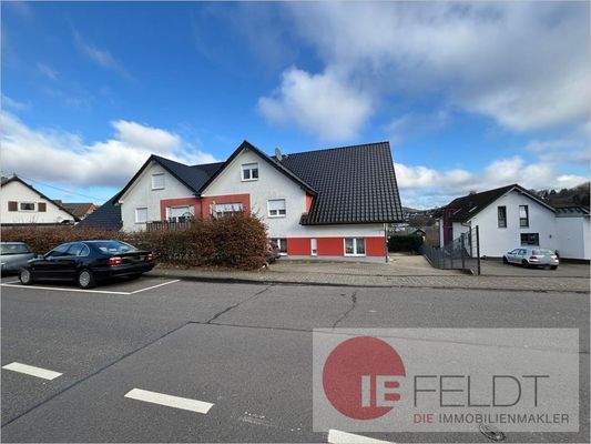 Frontalansicht auf das Haus