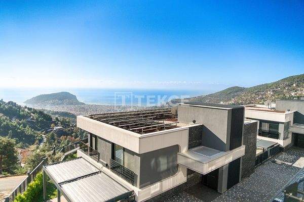 Detached Villas with Sea and Castle Views in Bektaş Alanya