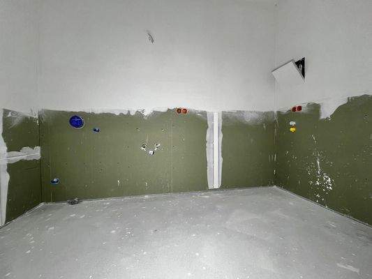 Badezimmer mit Badewanne