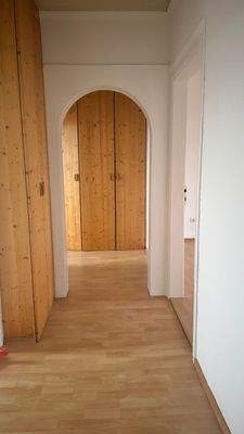 Flur m. Einbauschrank.jpeg