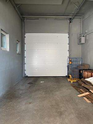 Rolltor geschlossen.JPG