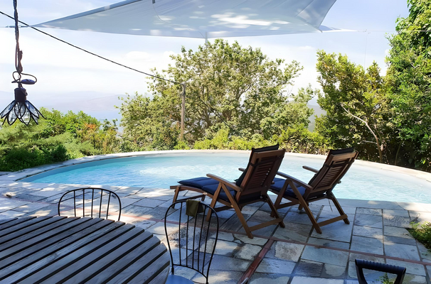 Traumhaftes Steinhaus mit Meerblick und Pool in Pi