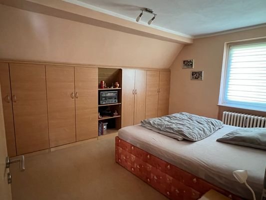 Schlafzimmer Nr.1 DG