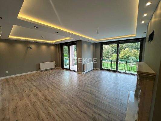 Triplex Villa with Pool and Garden Near the Beach in Şile Istanbul