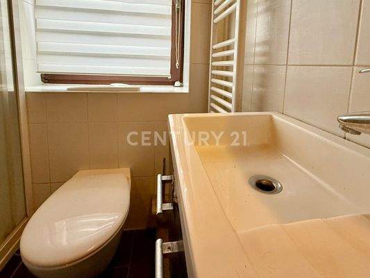 Bad im EG - vermietete Einheit