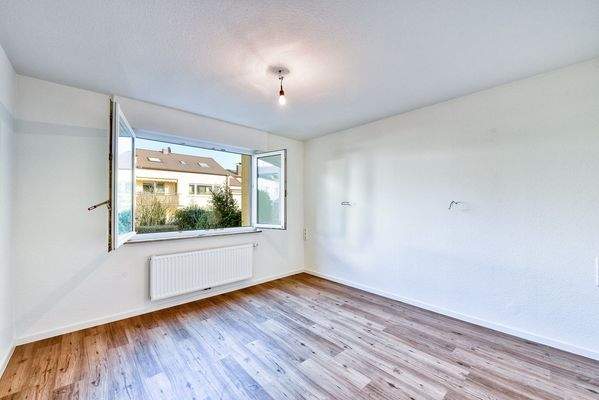 EG, Schlafen von Tür