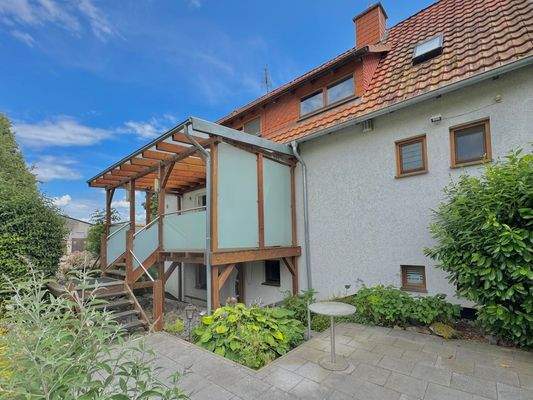 Veranda und Hauseingang - Vorderansicht