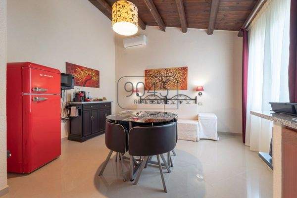 Prestige-Immobilie mit Gästehaus und weitläufigem Grundstück im Süden Sardiniens