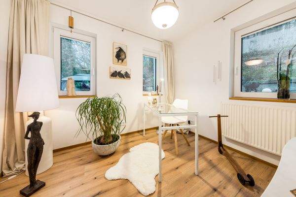 Arbeits-/Schlafzimmer