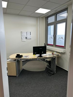 Büro 1