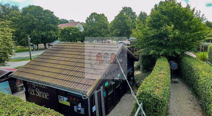 Kassenhäuschen mit Toiletten