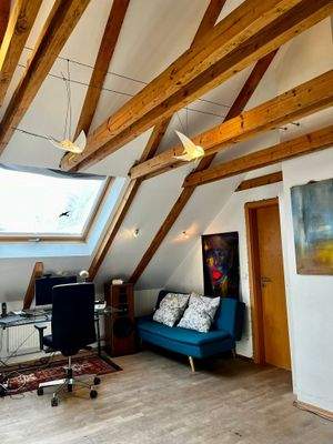 Büro m. Sichtbalken DG