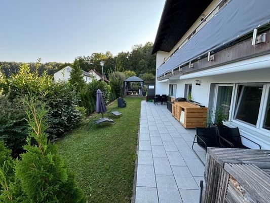 Terrasse und Garten