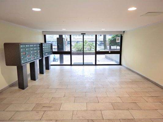 Eingangsbereich Haus.jpg