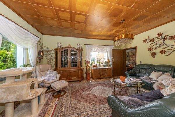 3410 EG Wohnzimmer b