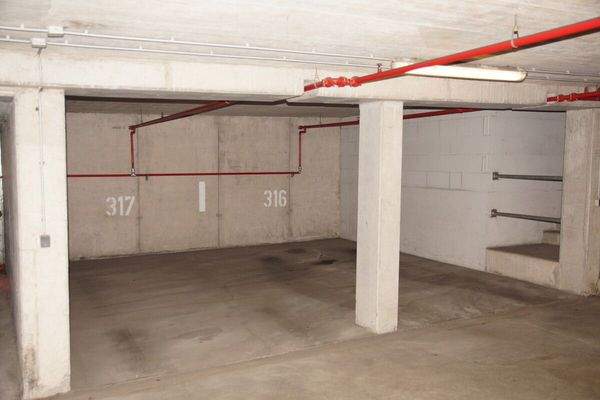 Tiefgaragenstellplatz