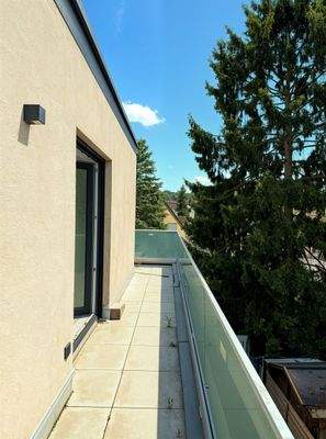 Terrasse - Verbessert - (KI generiert)