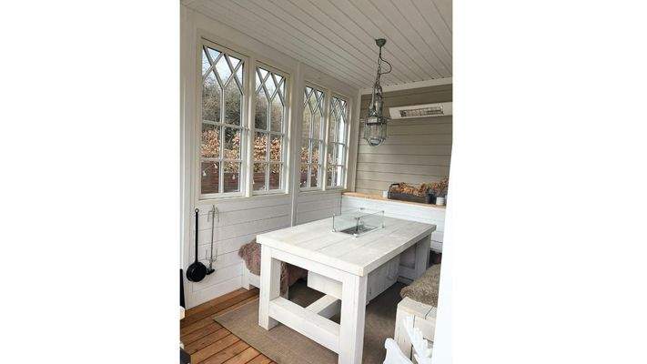 Feuertisch im “Wintergarten"