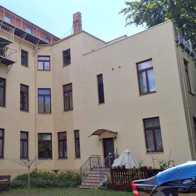 Eingang Wohnung Seitenhaus