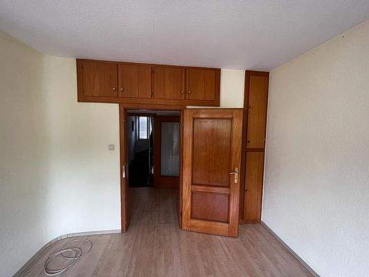 Zimmer in Wohnung im OG