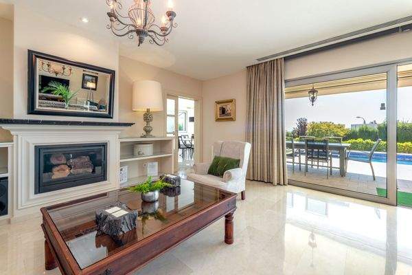 Wohnbereich mit Panoramafenster