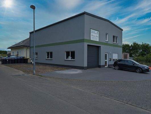 Halle Blickrichtung Hallentor.jpeg