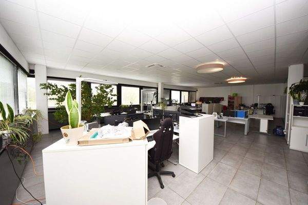 Weitere offene Bürofläche