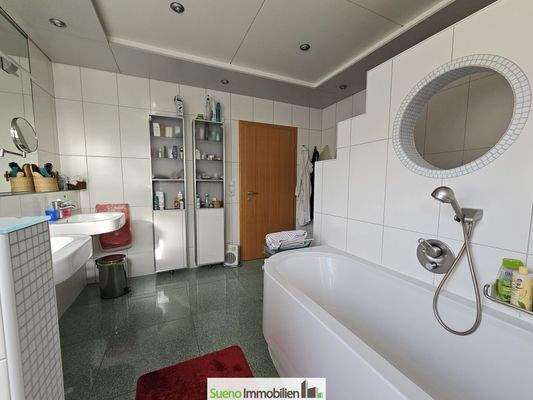 Badezimmer - sehr hochwertig