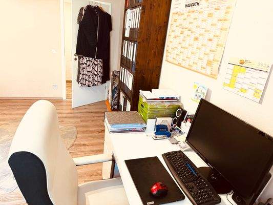 Arbeitszimmer 1,1.jpeg