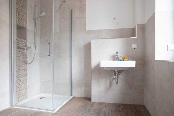 Badezimmer klein Bild 1.jpg