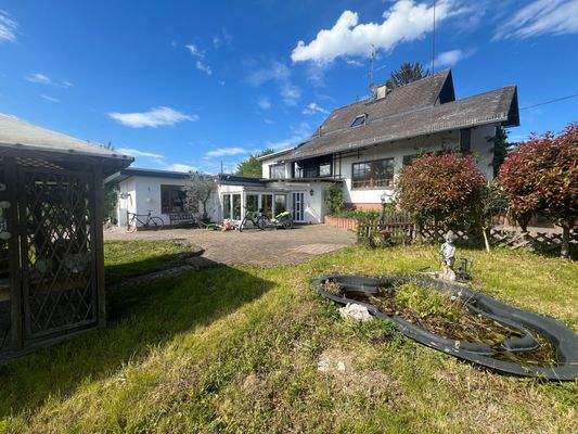 Hausrückansicht mit Anbau