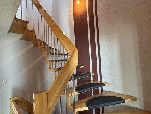 transparenter Treppenaufgang.jpg