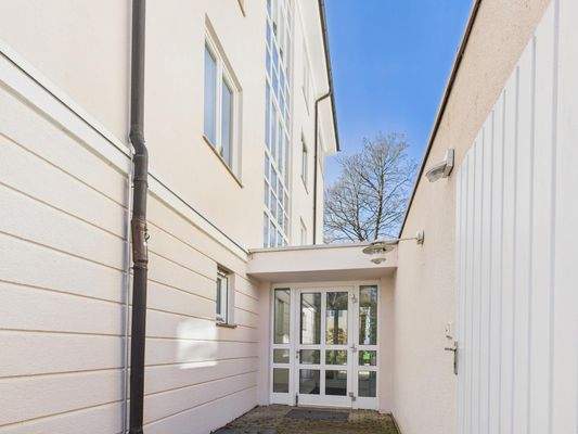 Eingang Rückgebäude