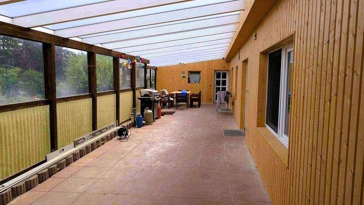 überdachte Terrasse