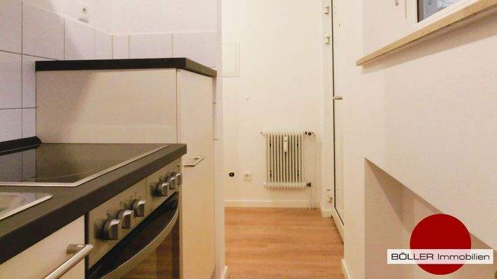 Küche mit Einbauküche