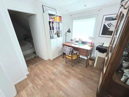 Durchgangs-/Arbeitszimmer