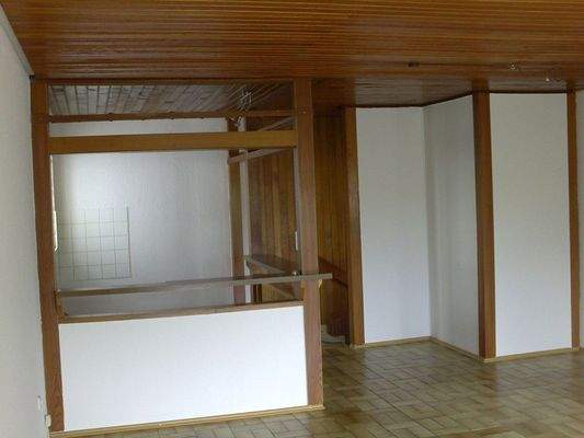 Küche und Teppenaufgang