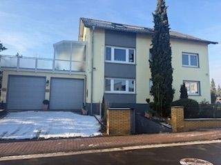 rechte Garage gehört zur Wohnung